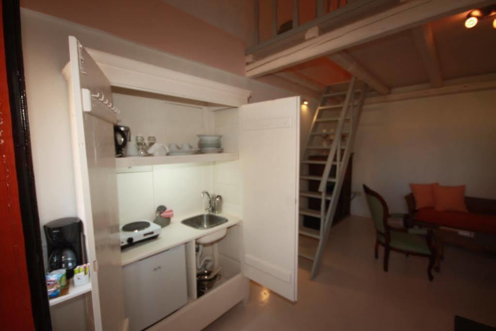 Lava Suites & Lounge Fíra Kültér fotó